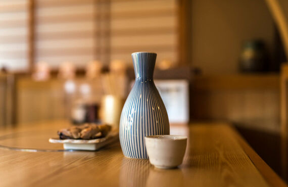 限定酒など各種の日本酒を楽しむことができる飲み屋となっています | 練馬駅近くで飲むなら鉄板居酒屋くろーばー